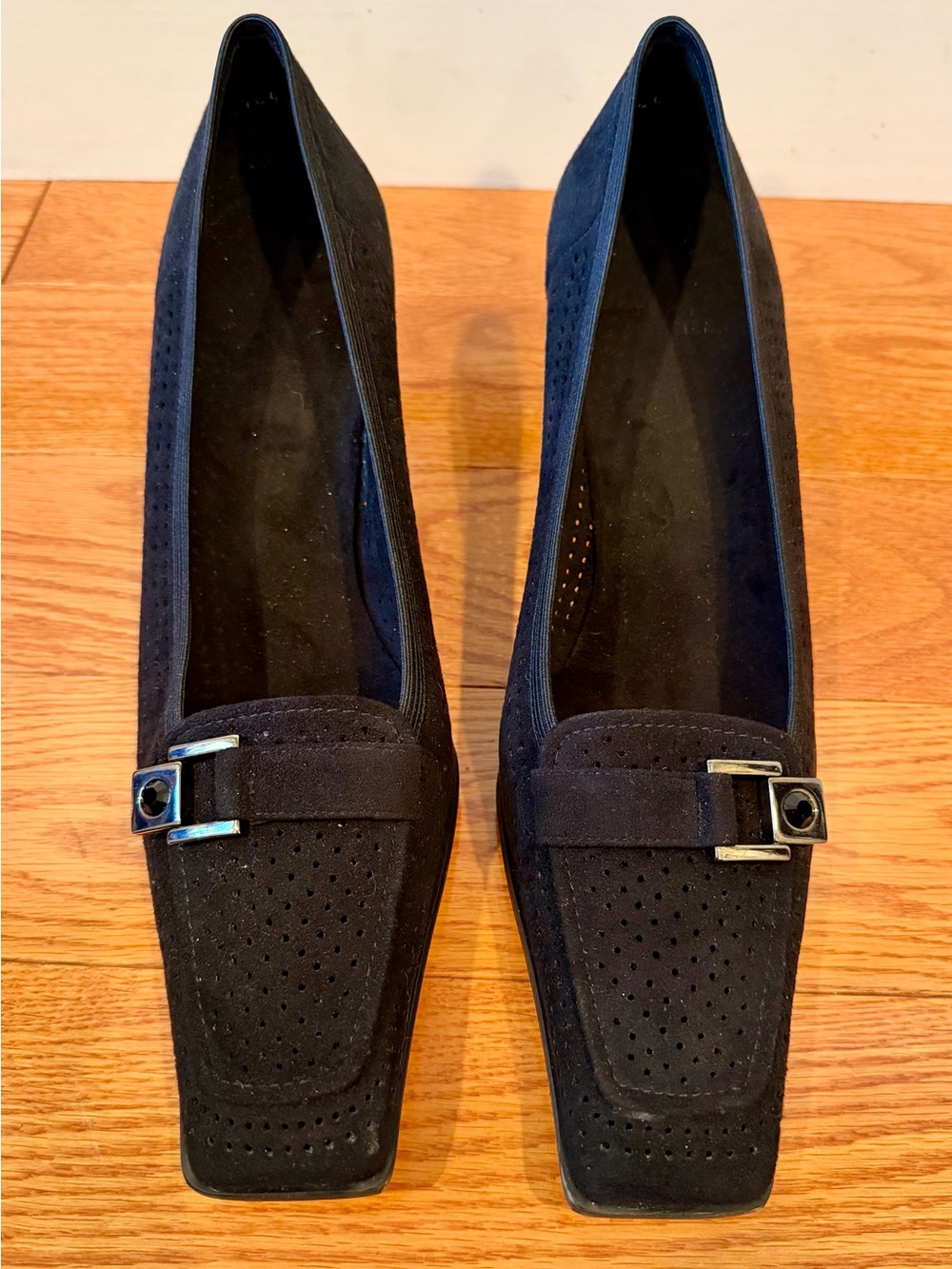 Stuart  Weitzman sz 8 Classic Black Suede Women's Loafers with Square Toe